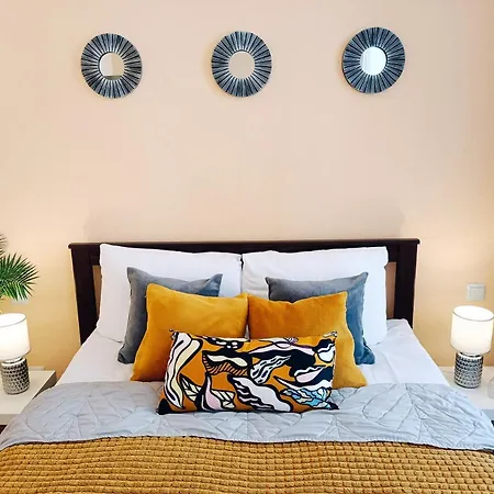 Centrally Located Apartman