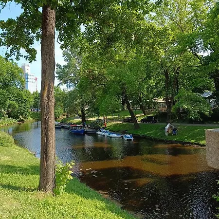 Centrally Located Apartman *