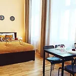 Centrally Located Apartman *